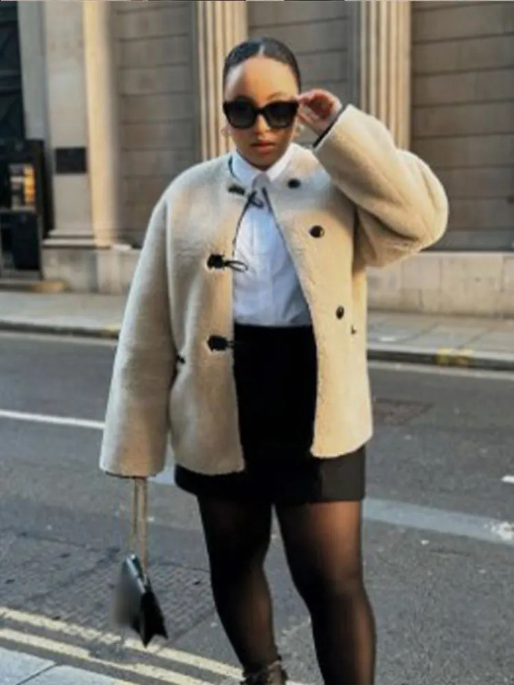 Fashion Patchwork O-neck Lamb Wool Coat For Women Chic Bull Horn Buckle Long Sleeve Loose Jacket 2024 Autumn Lady Warm Outerwear 240912