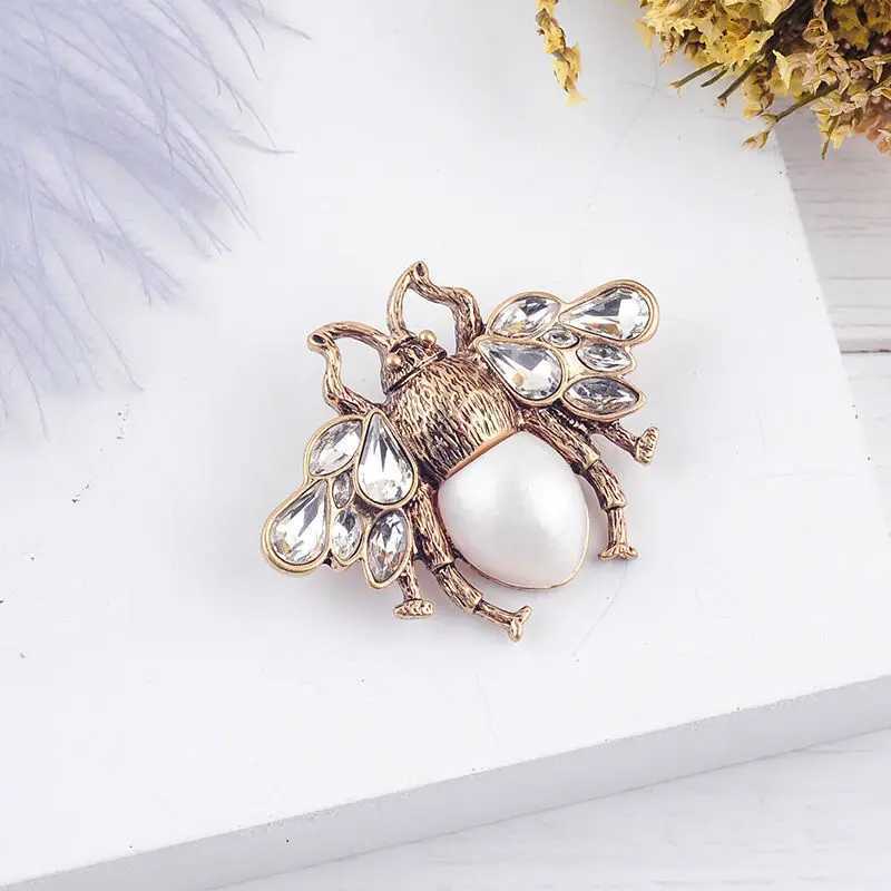 Retro Bee Crystal Pearl Brooches For Woman Mens Party Clothing Brooch Pins AccessoriesX240914