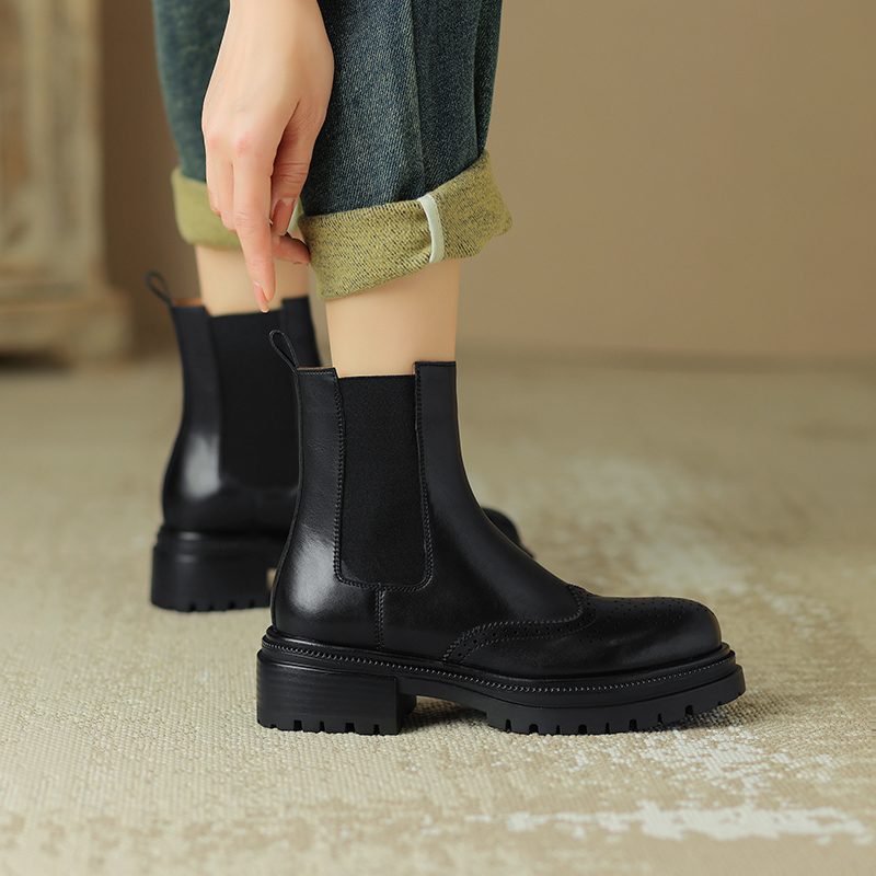 2024 Winter Retro Shoes Women ANKLE Boots designer PU Leather Bullock fur boots cbcb