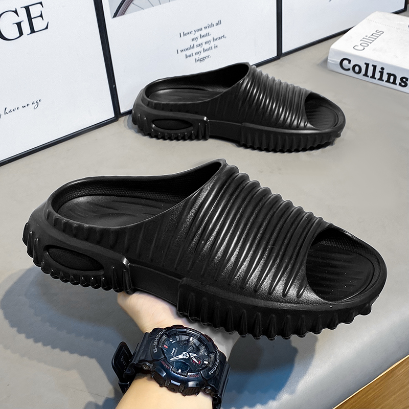 Fashion Men Slippers Indoor Outdoor Sandals Beach Soft Sole Slides Design Men Casual Shoes Flip-flops Non-slip Home Slippers