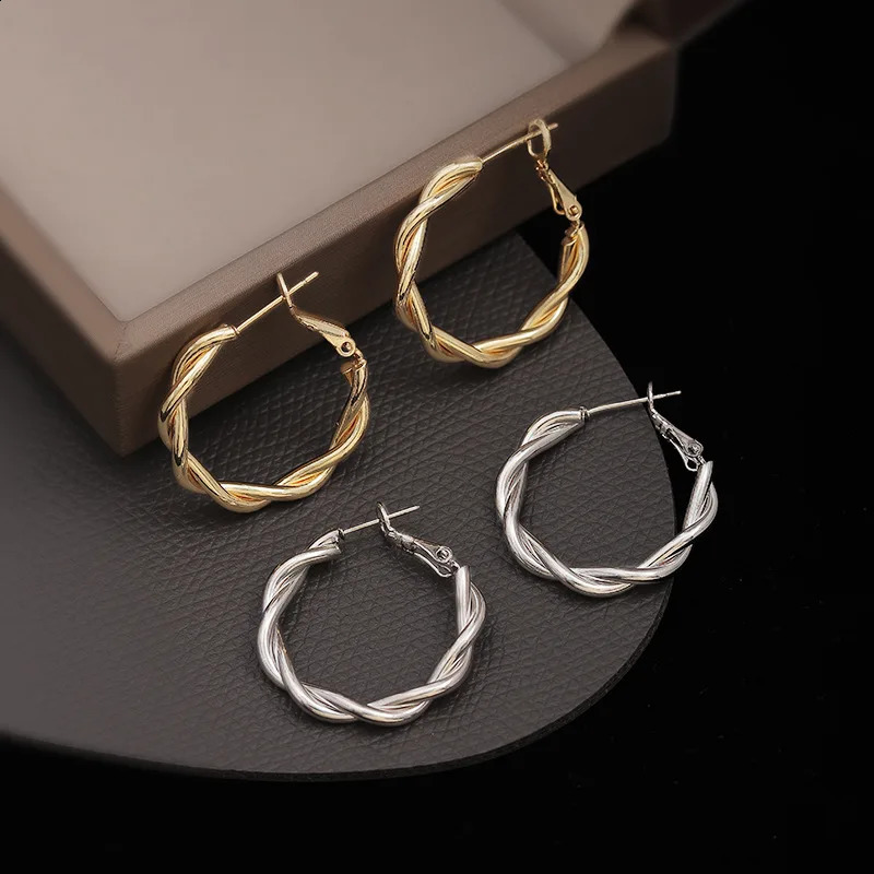 Vintage Simple Braid Round Circle Drop Earrings for Women Party Golden Silver Color Dangle Earrings Trendy Geometry Jewelry Gift 240914