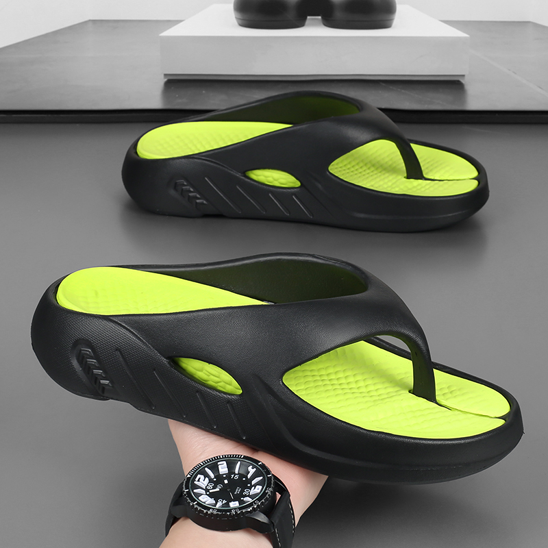 New Men's Flip Flops Outdoor Indoor Slippers Comfortable Slides Men Beach Sandals Non-slip Home Men Women Slippers Flip Flops