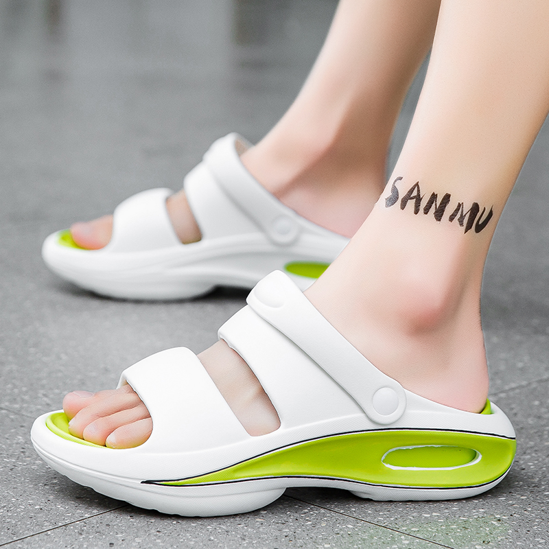 New Men's Outdoor Sandals Slippers Beach Comfortable Soft Slides Beach Clogs Men Casual Shoes Garden Shoes Men Outdoor Slippers