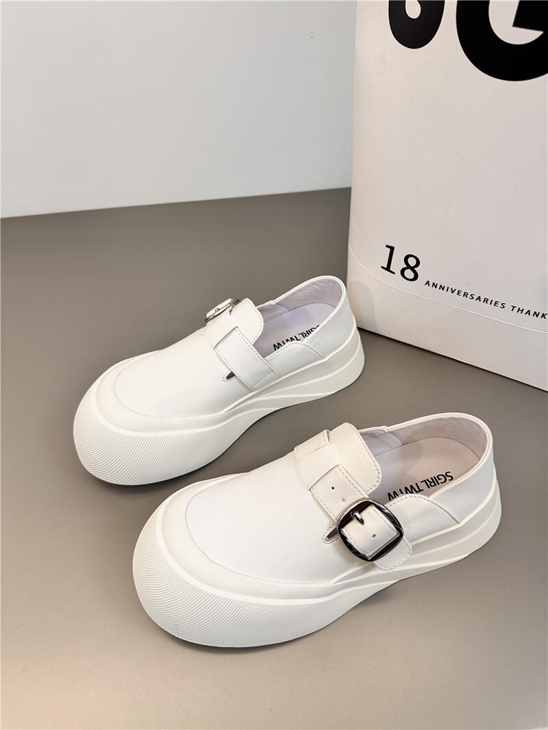 Hi, high-quality big head women's belt Buck flat shoes leather casual thick heels shoes