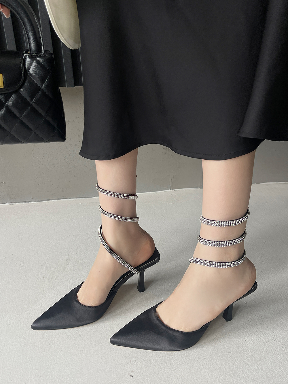 Pointed Toe Women Sandals 2024 New Arrivals Black White Summer Dress Shoes Cross Rhinestone Strap Party Fashion Pumps Size 35-41