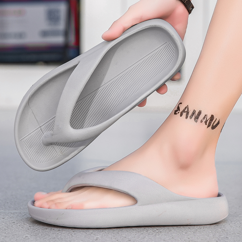 Fashion 2024 Men's Flip Flops Outdoor Indoor Slippers Soft Sole Slides Men Beach Sandals Non-slip Home Men Slippers Flip Flops
