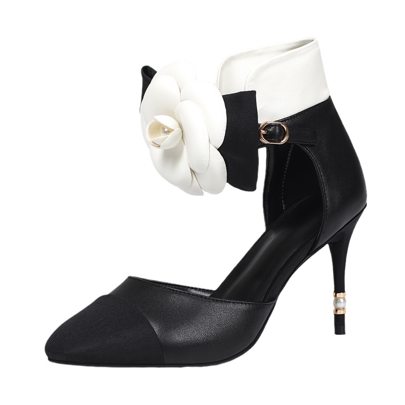 2024 New European and American Small Fragrant Camellia Bow Pearl Heel Hollow Colored Sandals Women's Sexy Walking Shoes