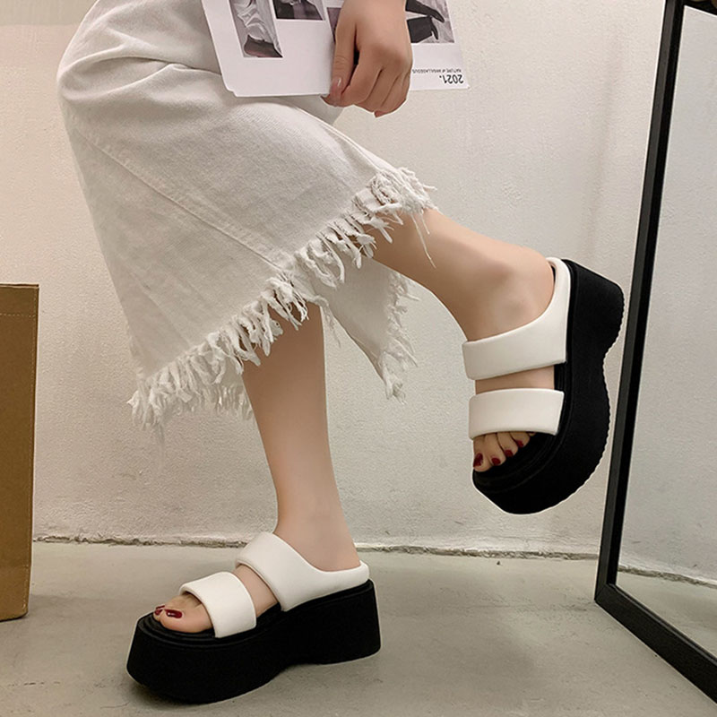 Summer Chunky Women Slipper Fashion Open Toe Slip on Ladies Elegant Platform Flats Slides Soft Flat Beach Sandal Slipper Shoes