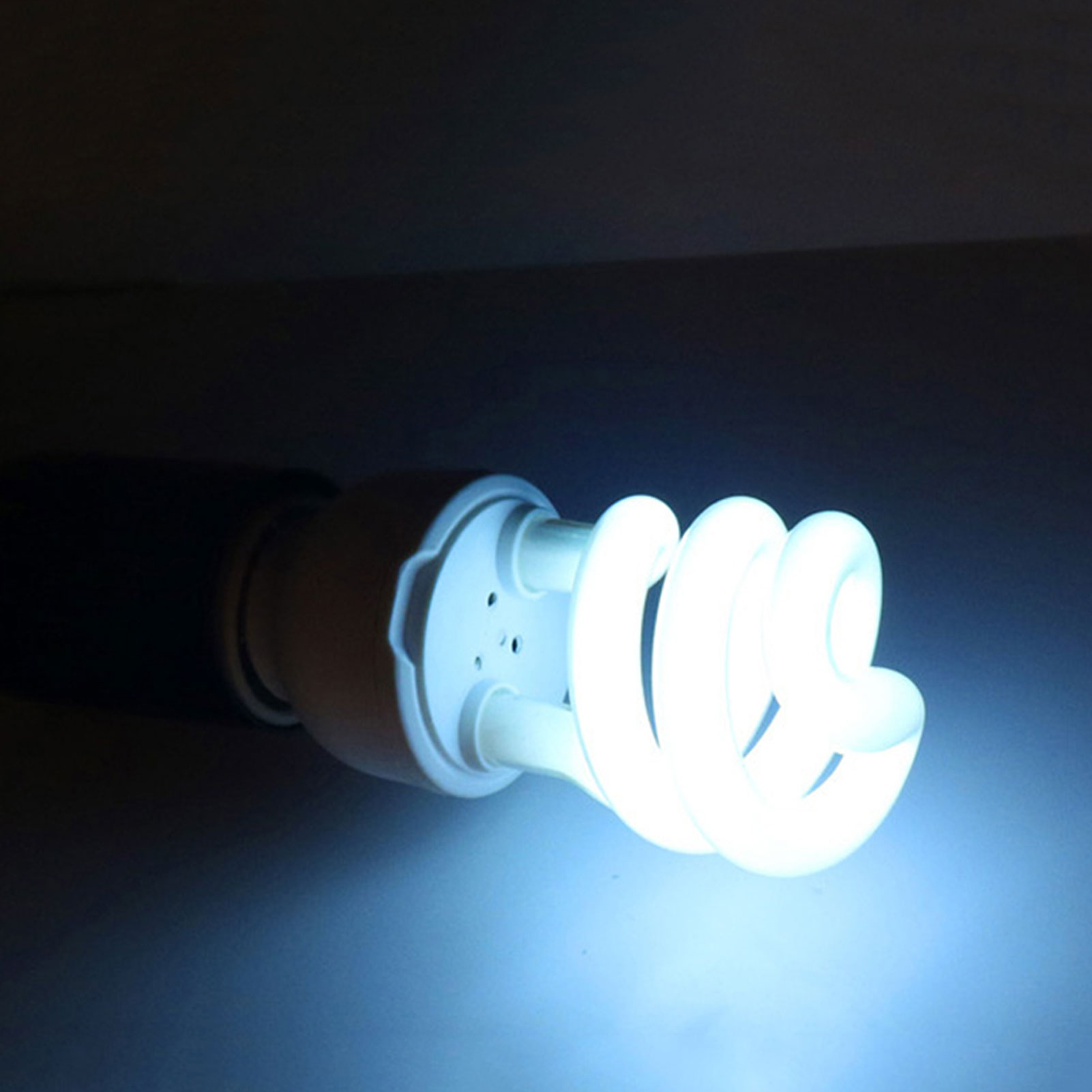Reptile Basking Light Bulb Natural Nightlight Heating Bulb for Turtle Bearded Dragon Lizard