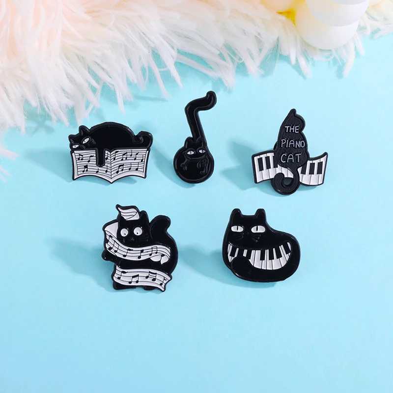 Stylish and Adorable Cartoon Cat Oil Drop Lapel Brooch Pin for Denim Bags - A Fashionable Gift for Men and Women Perfect JewelX240914