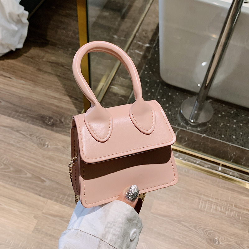 Mini women in 2024, new fashionable handbag for French niche bags, one shoulder crossbody small square bag