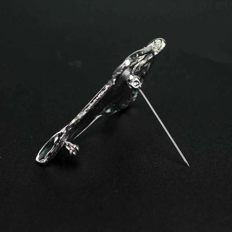 Film And Television Around The Lord Of The Rings Elf King Leaf Shape Alloy Brooch Personalized Creative Corsage PinX240914