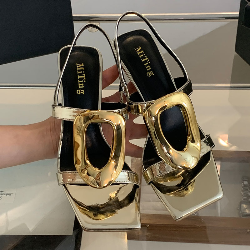 Women's Fashion Metal Footwear: Stylish Medium Heels for 2024 4