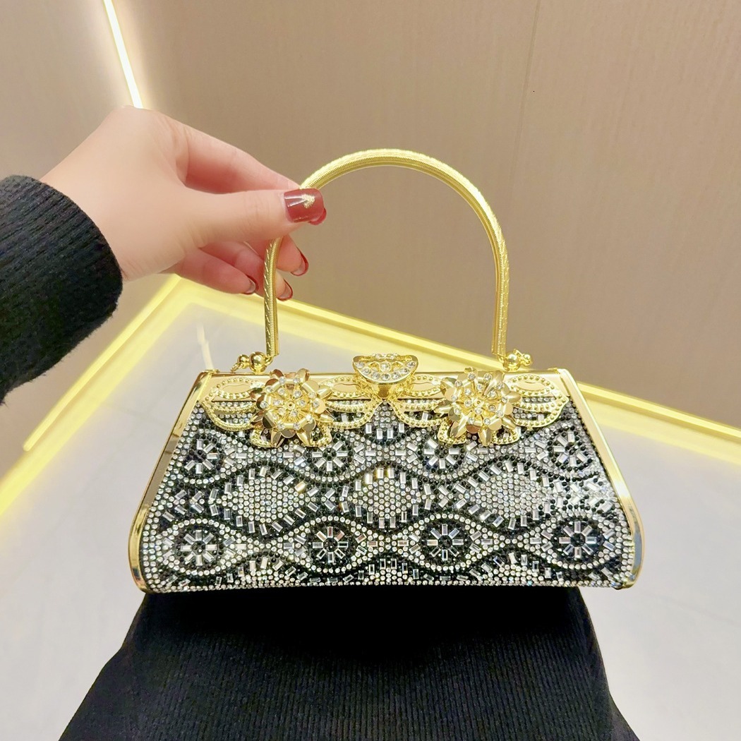 New Women's Diamond Embedding Small Fashion Evening Dress Handbag Oblique Straddle Banquet Bag