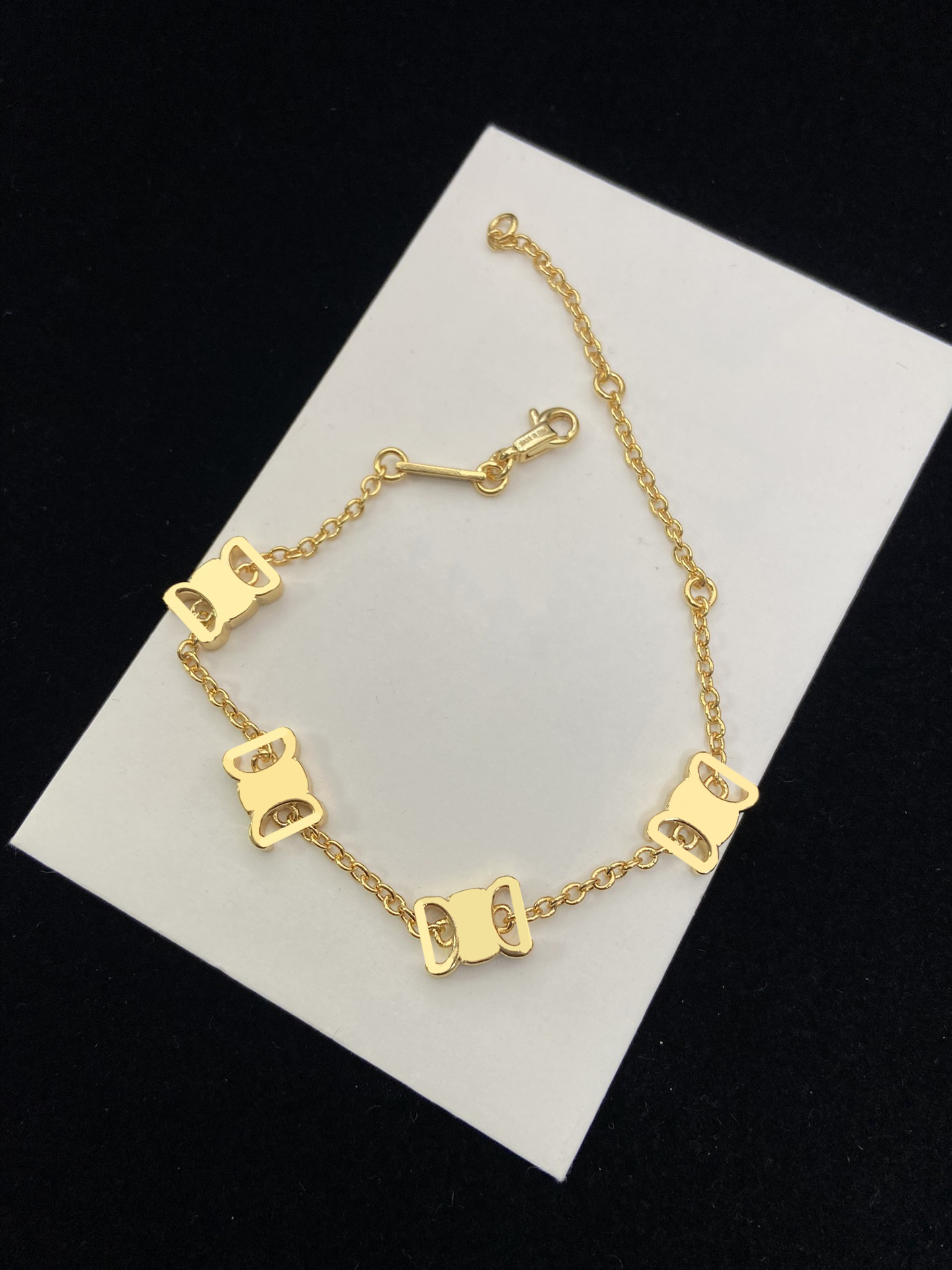 Luxury Designer Bracelets For Women Design Fashion Solid Color Bracelet Christmas Gift Jewelry Dinner Wear Optional Gift With Box G249141BF-3