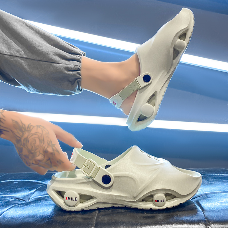New Men's Outdoor Sandals Slippers Beach Comfortable Slides Soft Clogs Men Casual Garden Shoes Men Women Beach Sandals Slippers
