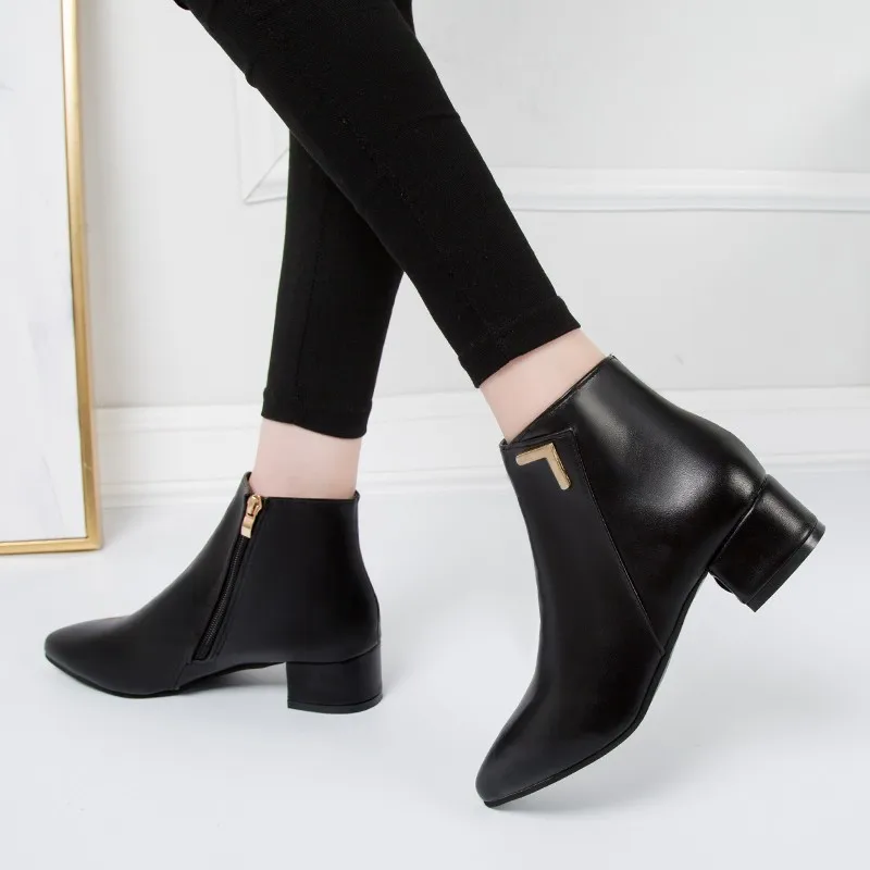 2024 New Autumn and Winter New Ankle Boots Thick Heel Pointed Toe Women Short Boots Fashion Leather Slim Botas Women Large Size