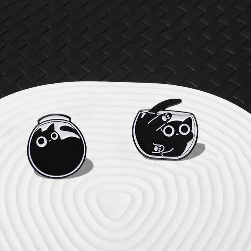 Cute Cat EnamelPinsCustomBlack Kitten Terrarium BroochesLapelBadgesCartoon AnimalJewelryGiftforKidsFriendsX240914