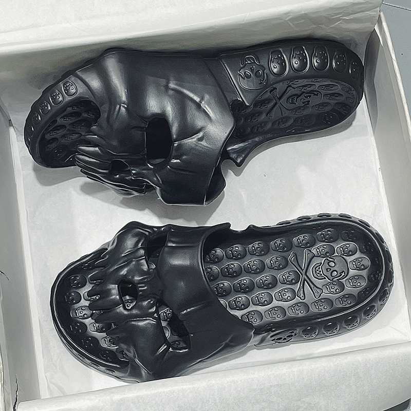 Personalized Skull Design Men Slippers Street Outdoor Beach Sandals Slides Comfortable Non-slip Men Home Slippers Big Size 46 47