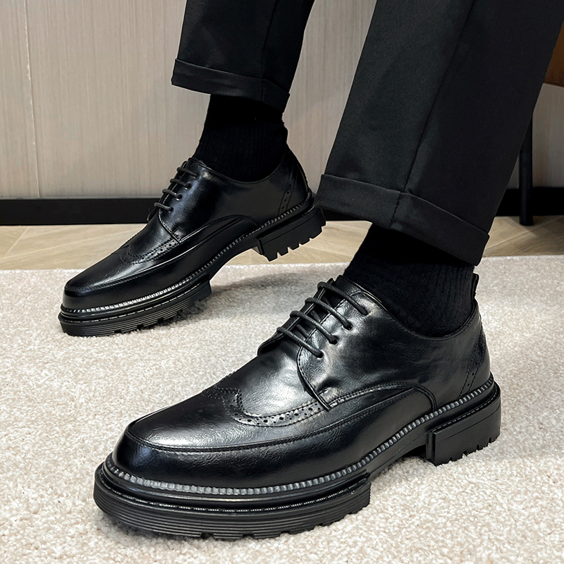 Leather Brogue Men Casual slip on Brand 2022 Mens Loafers Moccasins Breathable Black Driving Shoes men sneakers 690f s