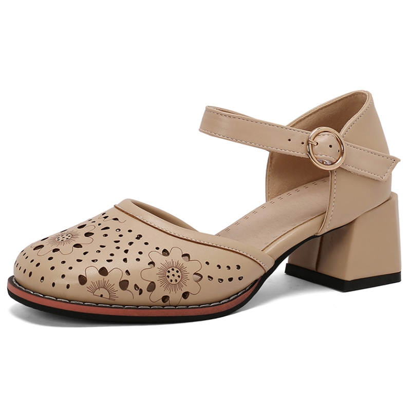 2025 new Sandals Summer for Women Short Heels Flip ps Casual Large Size Ankle Straps Black White Red Dance Party Shoes Ladies b2a7 Stra