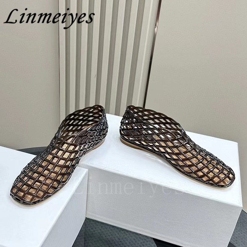 2024 New Jellies Shoes Women Rubber Hollow Out Runway Shoes Round Toe Holidays Beach Shoes Summer Comfy Flat Walk Shoes Woman