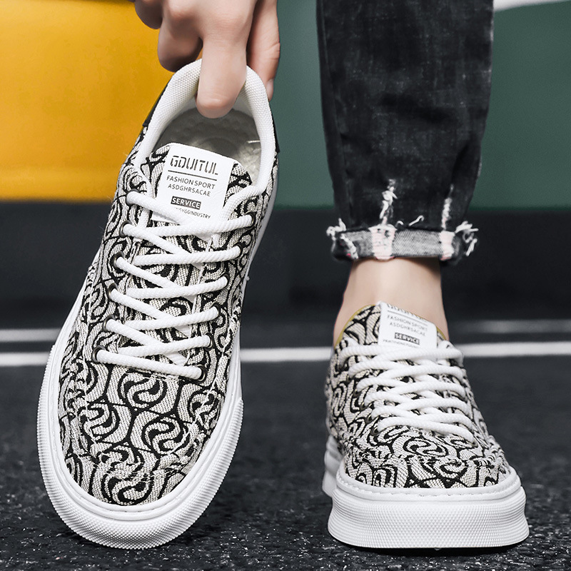 2024 New Shoes for Men Canvas Casual Shoes Trend Print Flat Skateboard Shoes Cool Lace-up Sneaker
