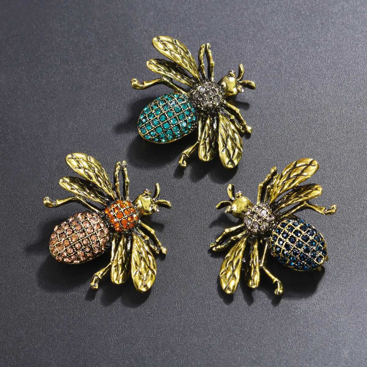 Vintage Exquisite Bee Rhinestone Brooches For Women Fashion Shiny Insect Brooch Pin Cute Badges Clothing Suit CorsageX240914