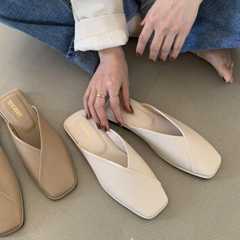 Half drag flat slippers internet New famous sandals 2025 spring and summer outdoor casual soft soled toe mule low heeled shoes