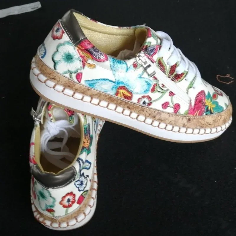 New Sneakers Elegant New ral Printed Lace Up Female Flat Fashion Round Toe Lady Vulcanized Women Casual Shoes 3664