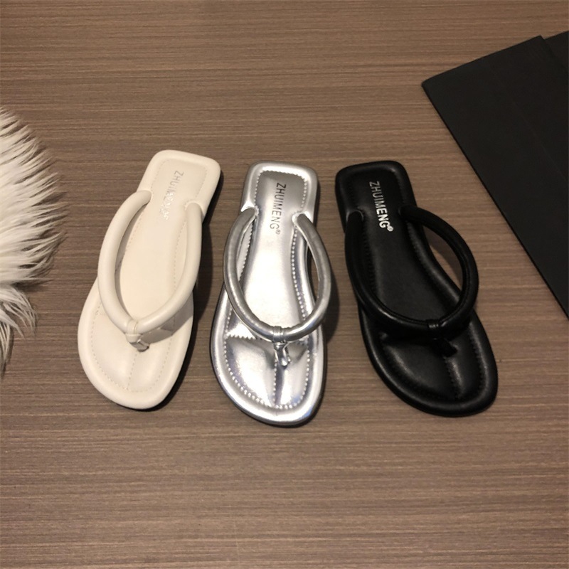 Slippers Shoes Flat Rubber Flip ps Slides Low Summer Clogs New Woman Pantofle Hawaiian Sier Designer Beach 2024 PU Fabri 8e1c