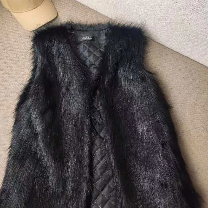 Winter Fur Vest For Men Warm Fashion Casual Loose Short Gilet Waistcoat Coat Fox Hair Sleeveless Jackets Man 240905