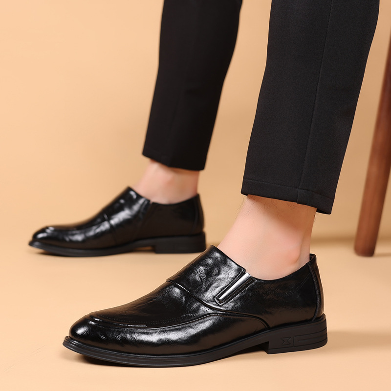 New Shoes for Men Genuine Leather Dress Shoes Concise Designer Pointed Toe Casual Business Shoes Wedding