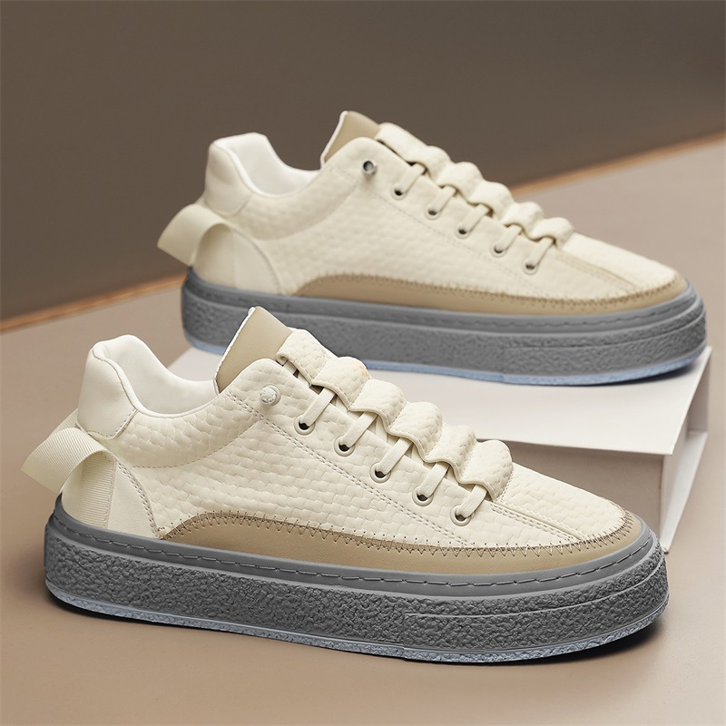 Trendy Live Broadcast Casual Shoes Unique Design Thick Bottom Board Shoes Hong Kong Style Bread Outdoor Construction Men