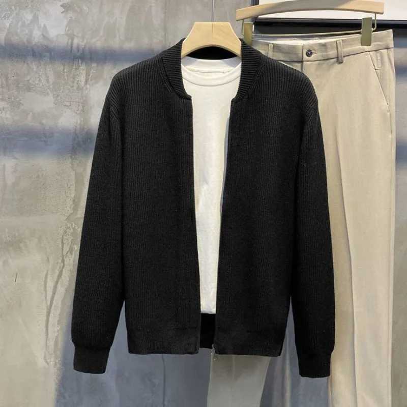 Mens Knitted Cardigan Warm Double Zipper Pit Stripe Slim Fit Sweater Casual Versatile Trend Baseball Collar Sweater Coat XJ250805