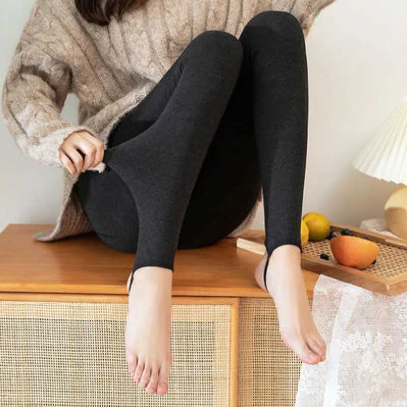 High Wasit Velvet Fitness Pantyhose Women Thicken Warm Leggings Autumn Winter Lamb Cashmere Fur Leggings Yoga Sports PantsX240914