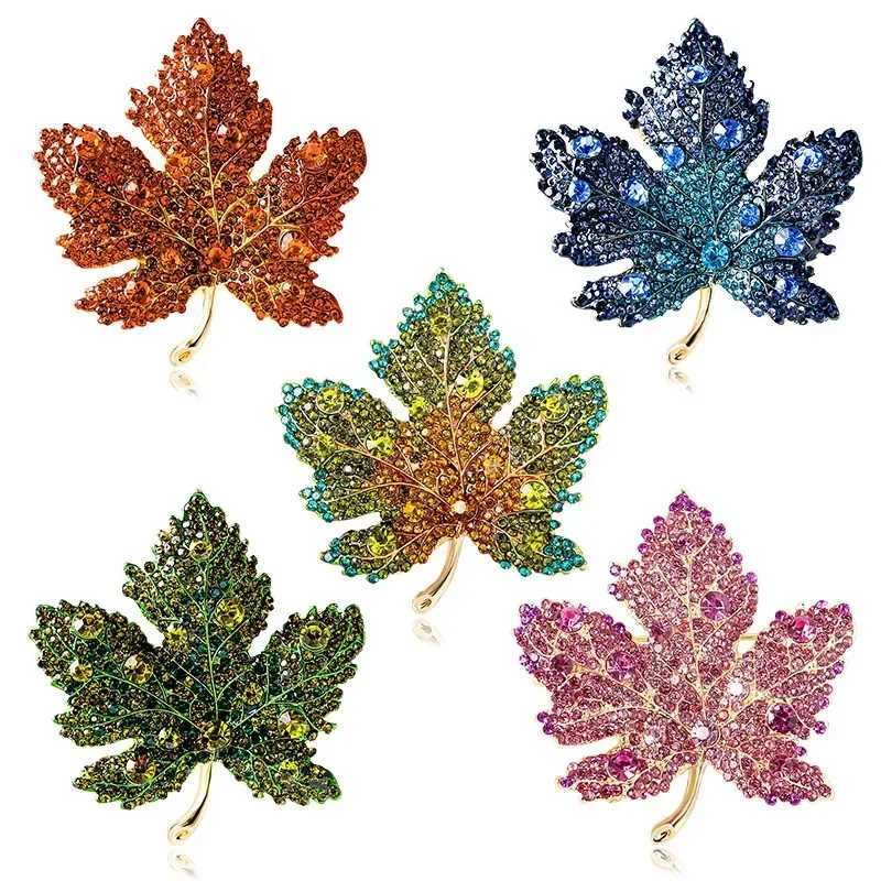 Rhinestone Red Maple Brooches Vintage Blue Maple Leaf Rhinestone Crystal Pendant Womans Brooch Pin Luxury Accessories Gift SetsX240914