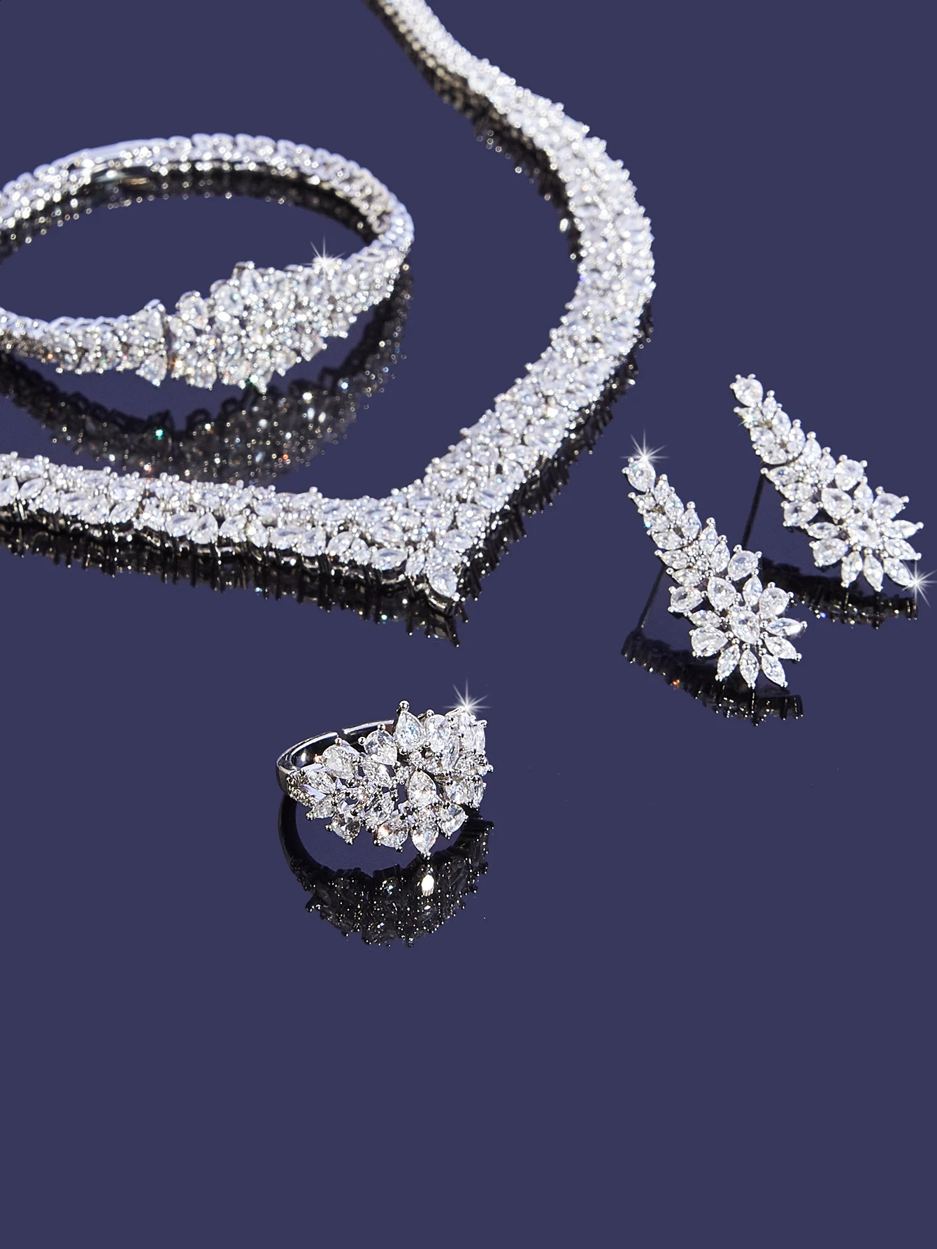 4-piece bridal cubic zirconia jewelry set suitable for womens party Dubai Nigeria CZ crystal wedding jewelry set 240906