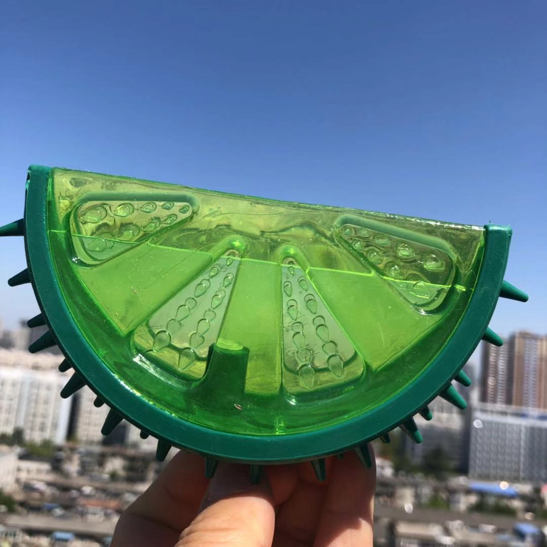 High Quality Rubber Pet Sound Grinding Toy Tpr Bite Resistant Three Dimensional Fruit Watermelon Pineapple Cat Dog Toy