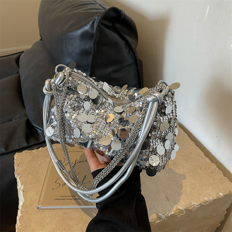Fashionable 2024 new small for women with niche texture, sequin chain dumpling bag, versatile single shoulder crossbody bag