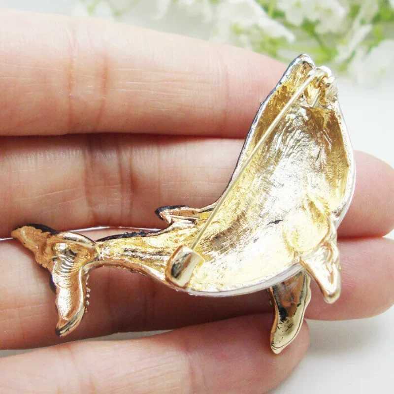Fashion Vintage Style Dolphin Jewelry Brooch Woman Black Dolphin Whale Pendant Brooch Pin Crystal Rhinestone Party Wedding GiftX240914
