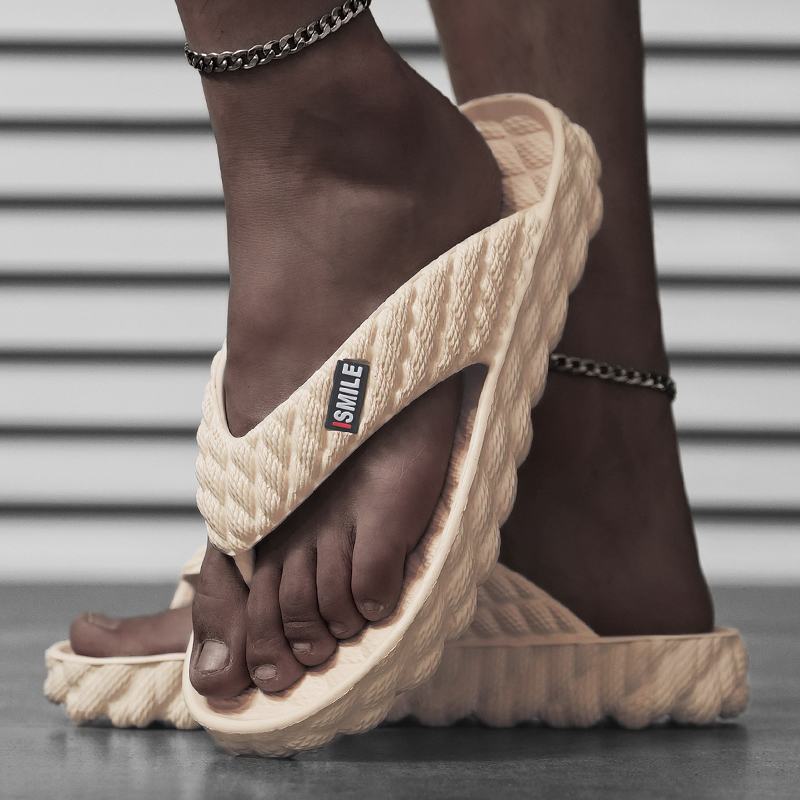 New Design Men's Slippers Flip Flops Indoor Outdoor Beach Sandals Soft Sole Slides Men Women Non-slip Home Slippers Flip Flops