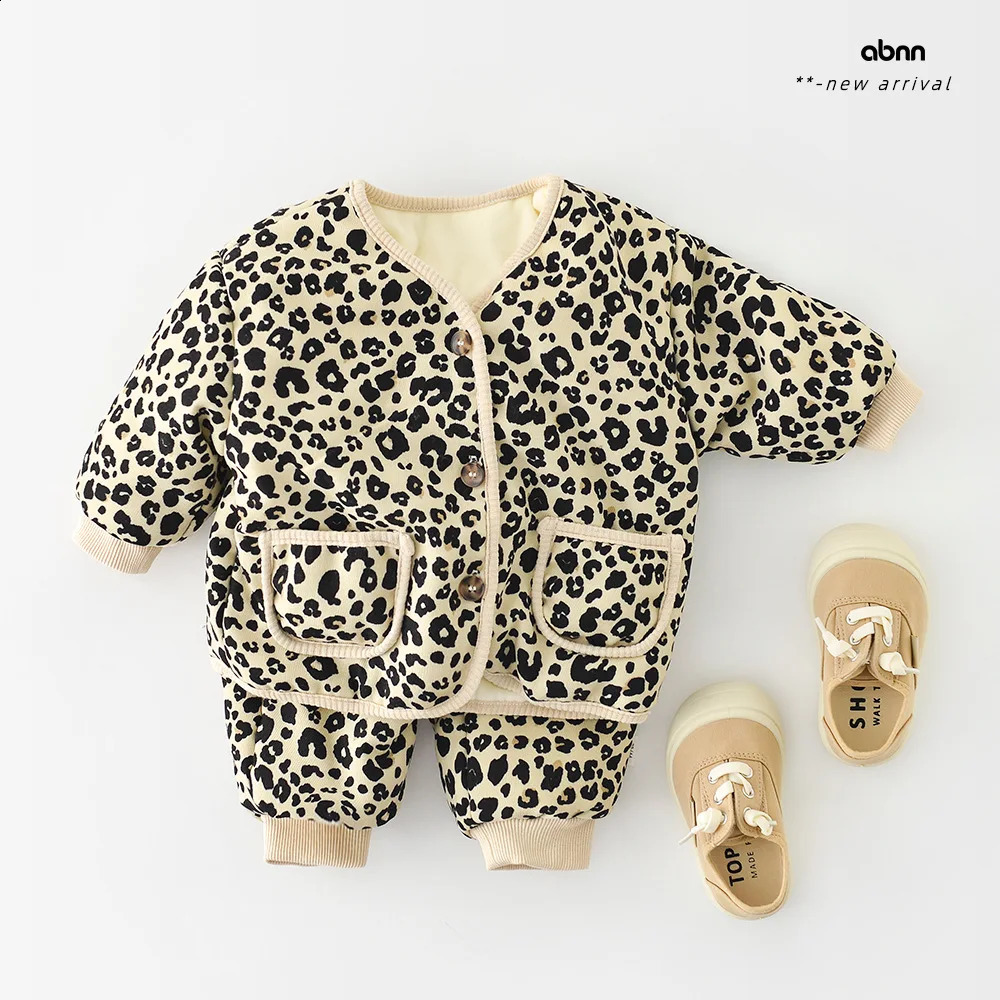 Winter Baby Warm Clothes Set Cute Leopard Floral Coat Pants 2pcs Suit Vintage Baby Girl Outfits Infant Jacket Set 240913