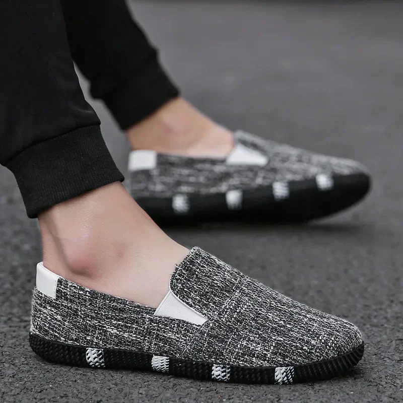 Mens Shoes 2025 Fashion Trend Korean Version Men Casual Shoes Breathable Flat Bottom Anti Slip Comfort Walking Loafers 240914