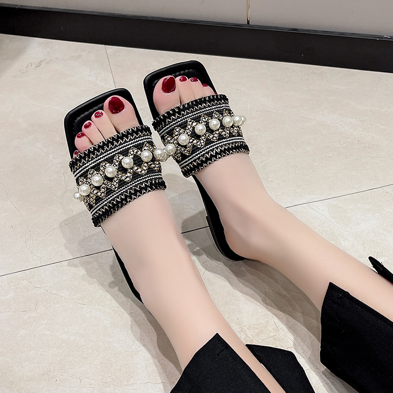 Europe and The United States Large Size Beaded Flat Slippers Female National Style Braided with Square Outside To Wear Slippers