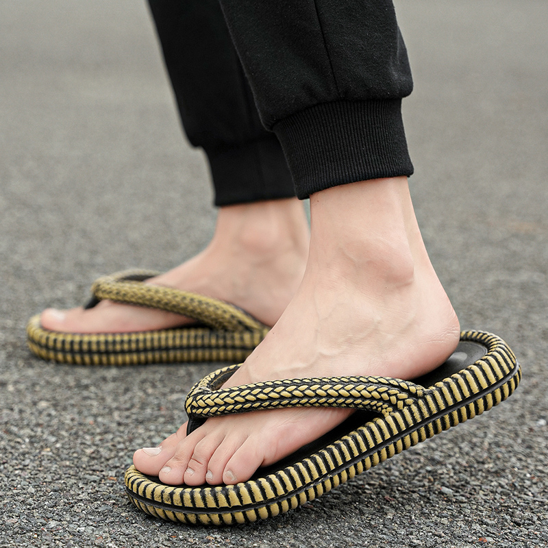 Fashion Men's Flip Flops Outdoor Indoor Slippers Thick Soft Sole Slides Men Women Beach Sandals Non-slip Home Slippers 36-45