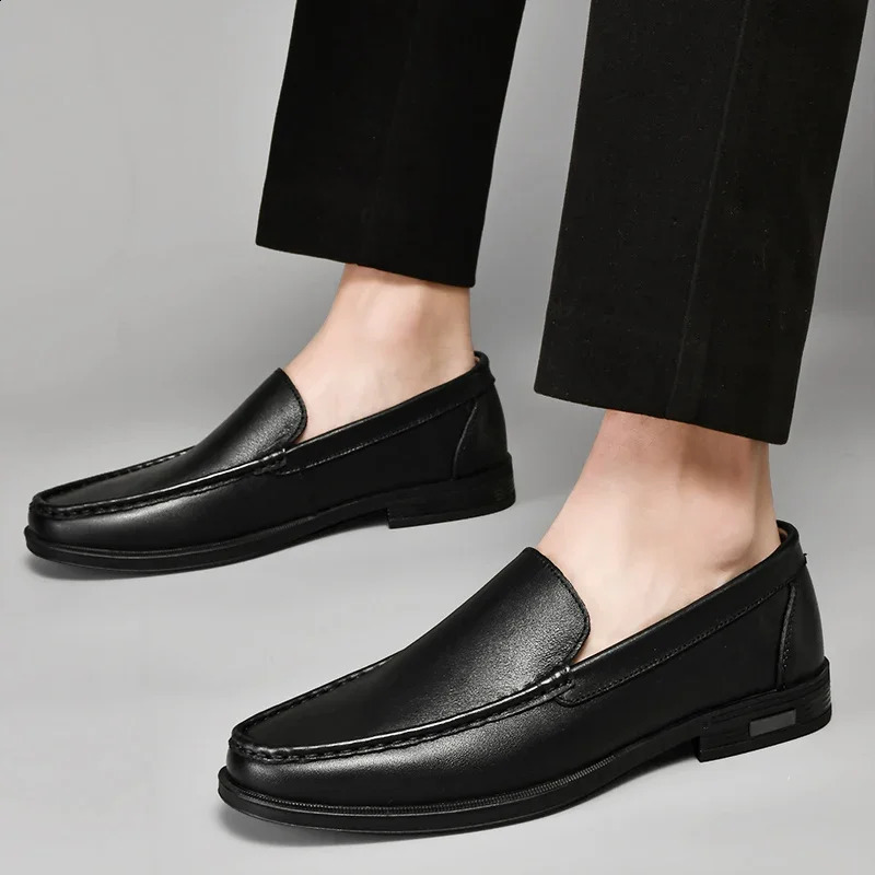 Male Comfy Walking Shoe Genuine Leather Slip on Mens Loafers Trend Casual Shoes Men er Moccasins Drive Shoes 240909