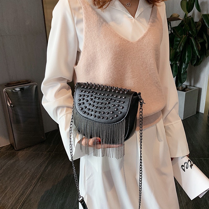 Women's bag new crossbody bag rivet small square bag cover tassel mobile phone bag Korean version women pu shoulder bag