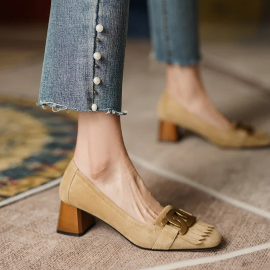 Fashion Retro Women Shoes Spring Summer French Retro Metal Buckle Single Shoes Thick Heel Women Shoes All-match High Heels