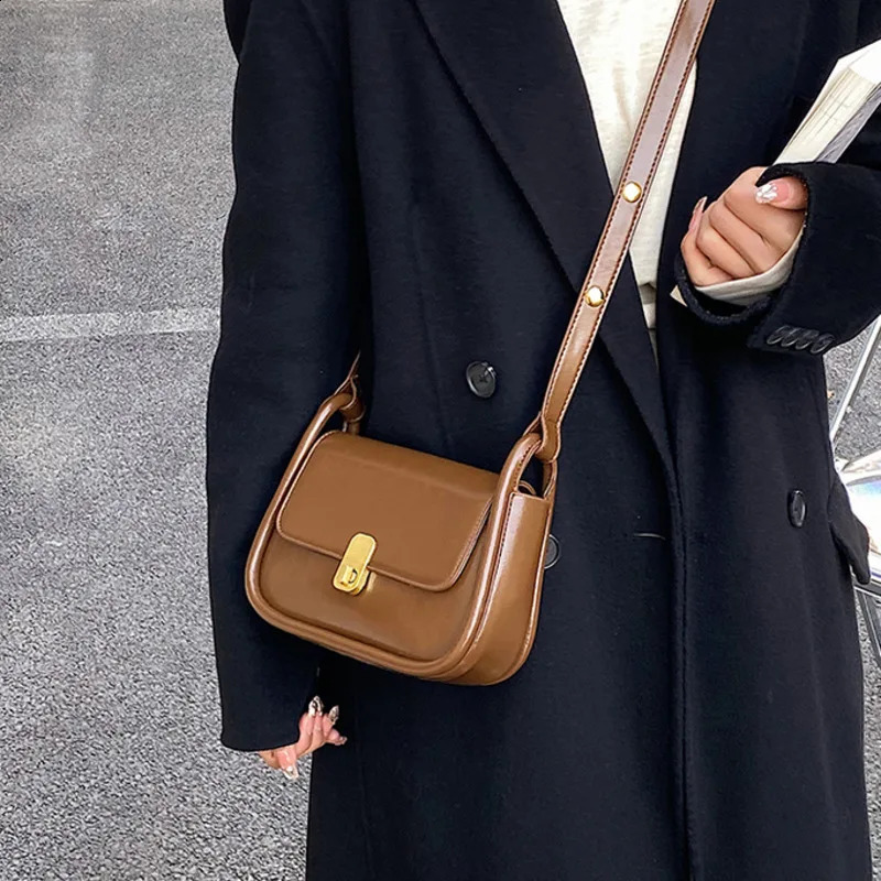 Solid color PU leather cross body bag suitable for womens spring fashion shoulder side bag handbag and wallet womens flip cover 240912